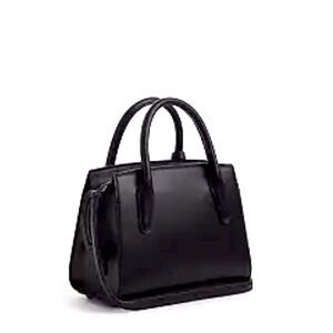 Coach Andrea Carryall. Calf leather & finished fabric lining.